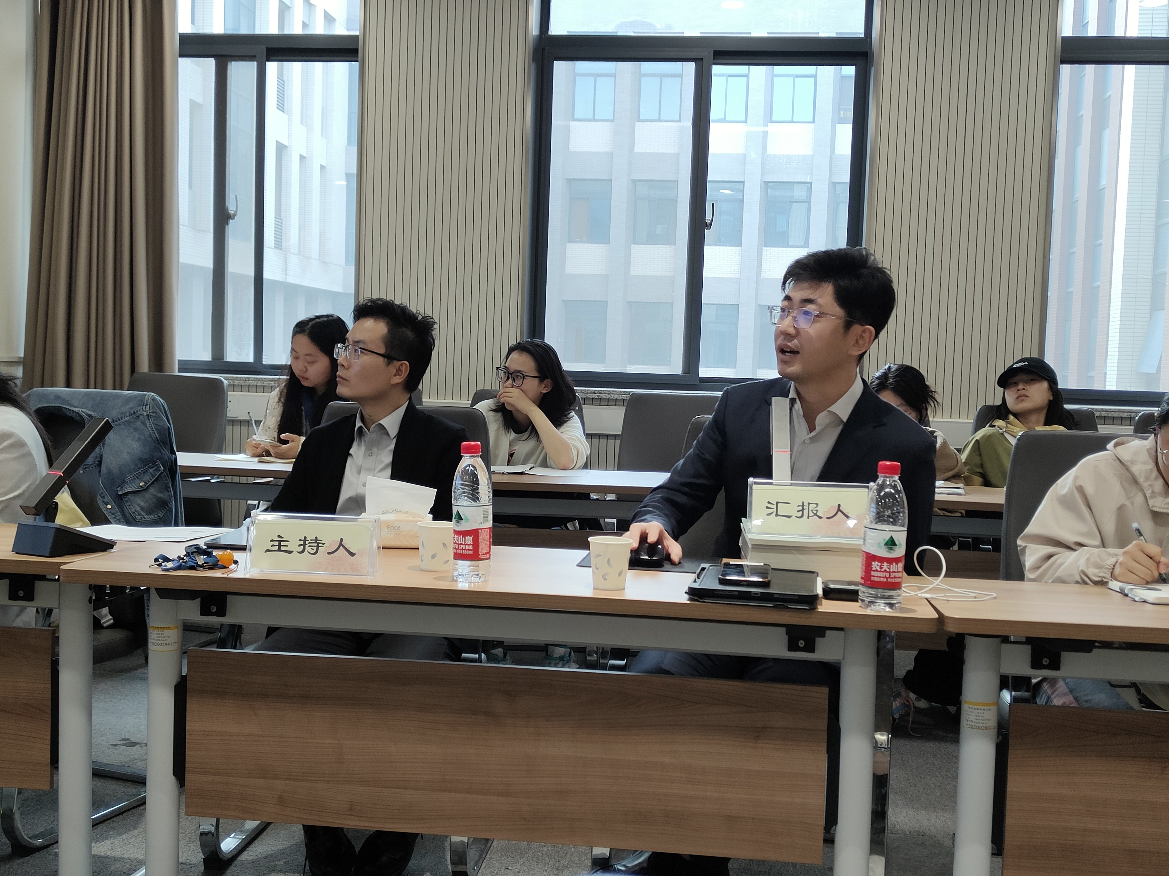 9999js金沙老品牌食品科学与工程学院刘志刚教授做学术报告.jpg